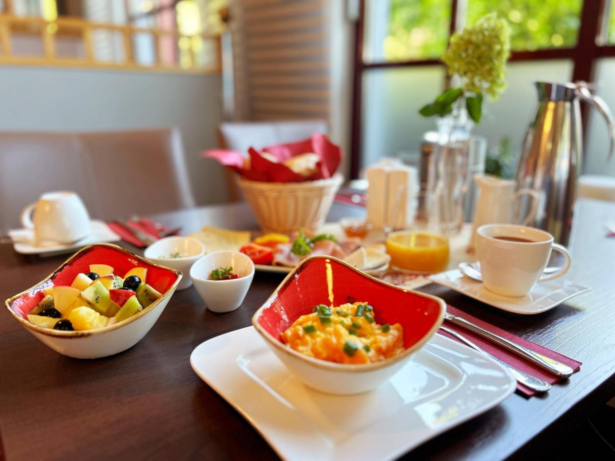 Hotel Kristall Weisswasser Kültér fotó